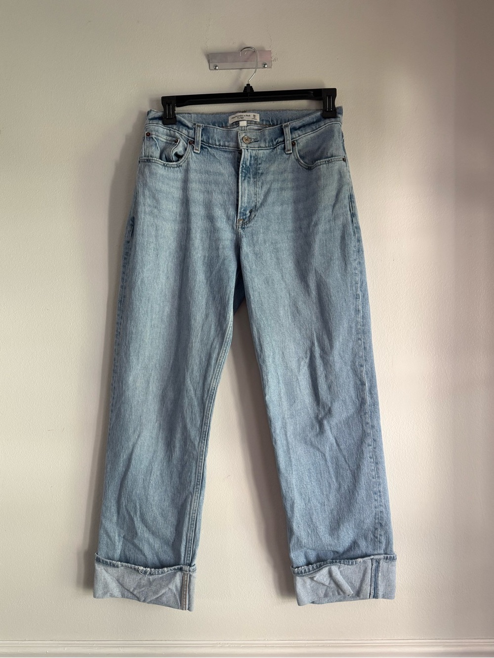 Abercrombie & Fitch The Baggy Low Rise Curve Love Jeans Size 28